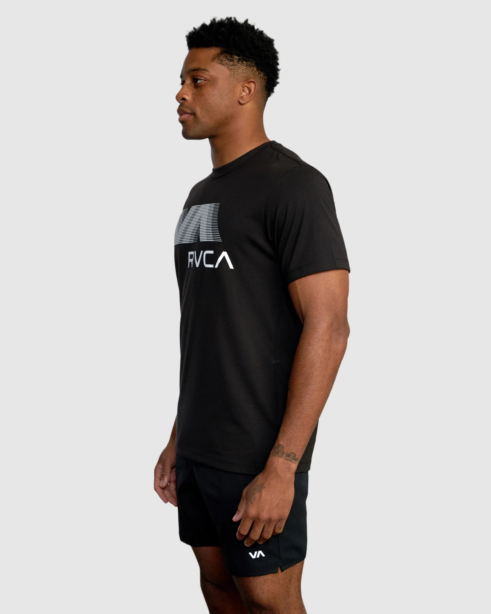 Va Rvca Blur Ss Tee Black 2 Va Rvca Blur Ss Tee Black - Image 2