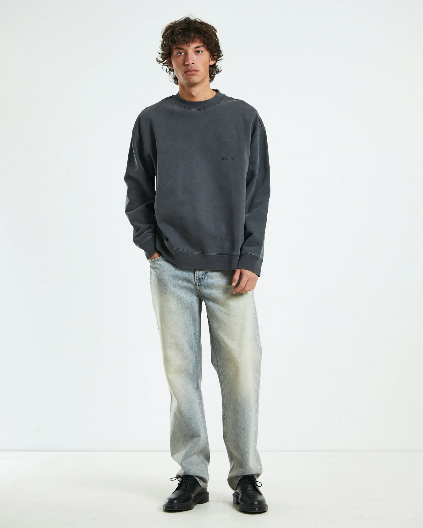 BLACK NOISE WHITE RAIN Fracture Crew Pewter 6 BLACK NOISE WHITE RAIN Fracture Crew Pewter - Image 6