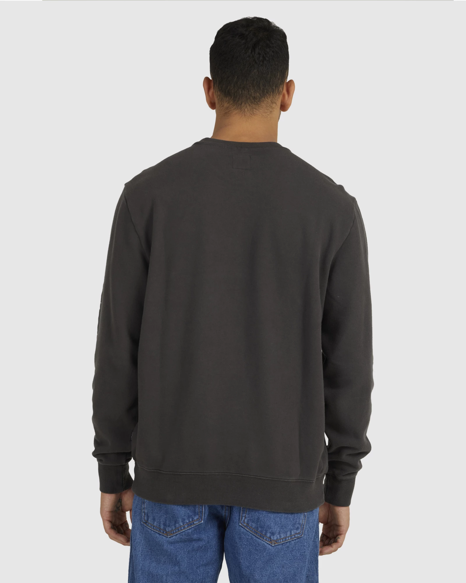 RVCA Pretty Sharp Crew 3 RVCA Pretty Sharp Crew - Image 3